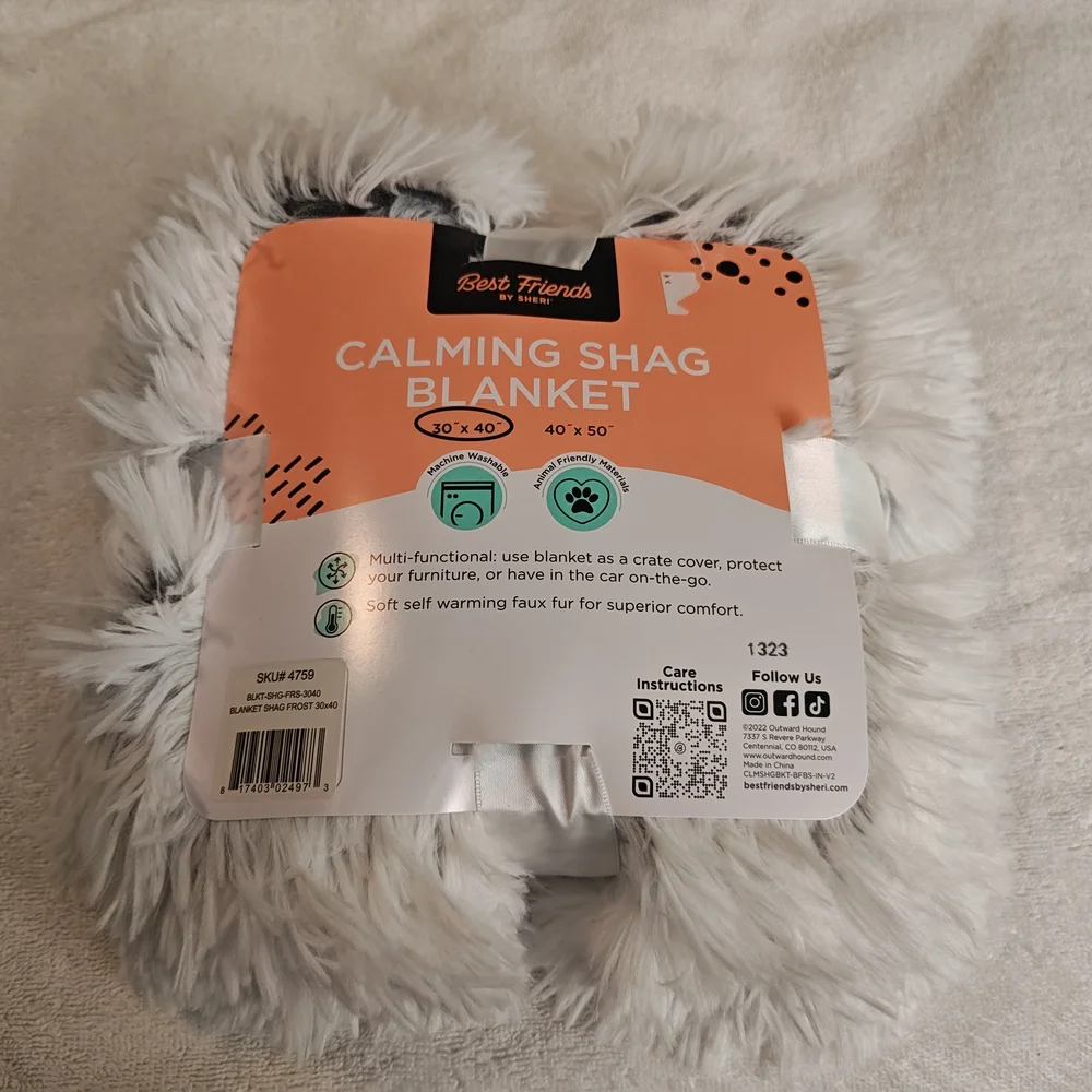 Calming Shag Blanket For Dogs in Frost Color, NWT